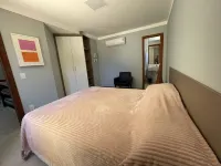 5 suites 3 min walk to the best beach in Guarajuba Hotels in Guarajuba