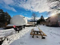 Cozy lakeside cottage with breathtaking views & amazing fishing Hotels in Stone Mills