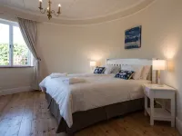 Sea Cottage - House - spectacular sea views Hotels in Fish hoek