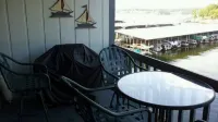 C206  Charming lakefront walk-in level condo!