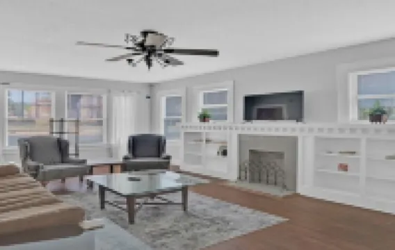 Cozy Historical 1 Bedroom Apartment