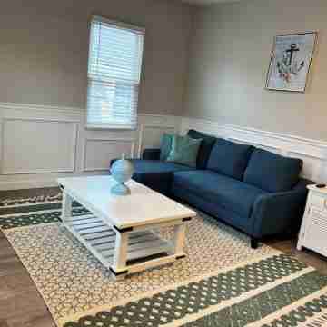 2 Bedroom Rental in Newport w/ Parking! Steps away from Thames, Broadway, & DT! Others