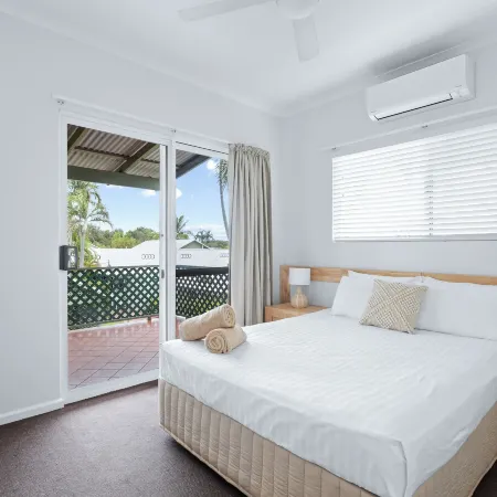 Cable Beachside Villas