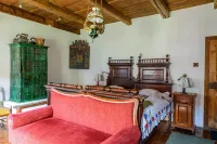 Count Kalnoky's Transylvanian Guesthouse فنادق في Miclosoara