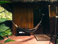 Refugio Amazonas Hotels near Tres Chimbadas Lake