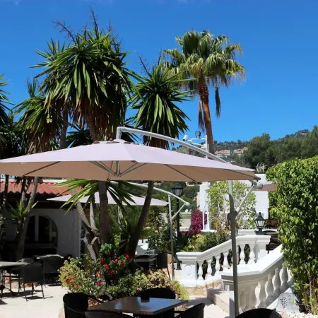 Villa Columbus Rooms and Restaurant
