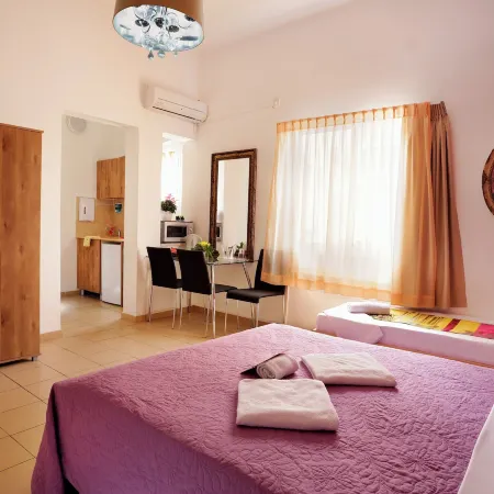 Hotel Loui Talpiot