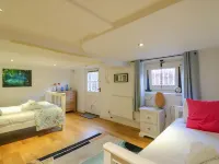 Barley Mews - Boutique