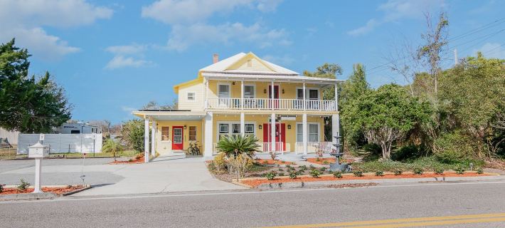 The Wayward Traveler's Inn Hotels in Brevard County