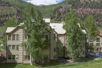 Slopeside Paradise Penthouse at Lift 7, Views, Fireplace, Deck, Hot Tub Condo Hotels in Mountain Village