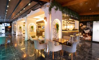 Elada Luxury Otel