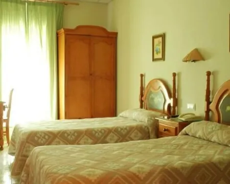 萊昂旅館 特魯希略酒店