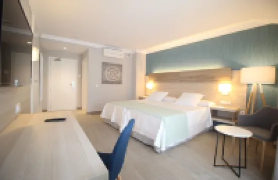 Hotel Puerta del Mar - Adults Recommended