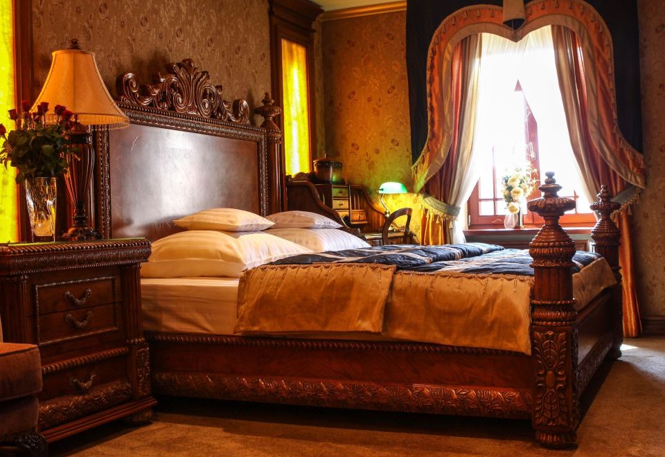 2. 호텔 유로파 칼..