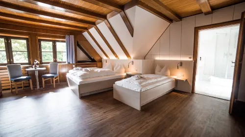 Zur Fähre Hotels in Levenhagen