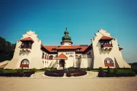 Hotel Kasztel Hotels in Czchóws kommun