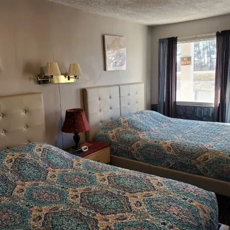 River Country Motor Lodge