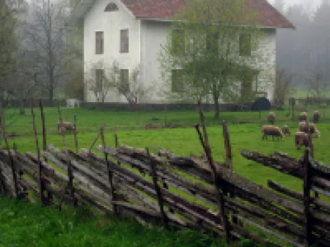Smultronboda Fårgård Hotels in Vastervik