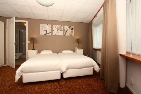 Hotel-Appartementen Klaver Vier Отели в г. Схемда