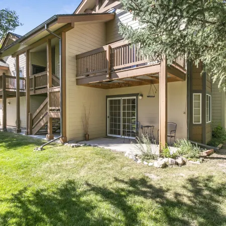 901 Crazy Horse Circle Condo