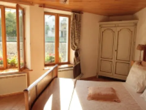 Golden Lion Hotels in Bouillon