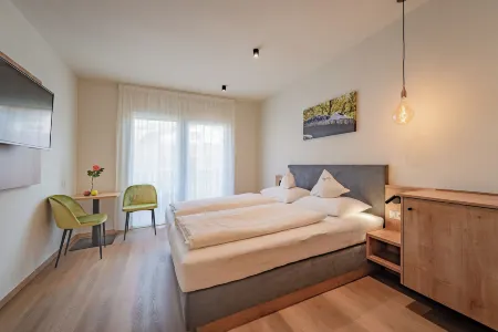 Rebenheim Frühstückspension - Fewo Отели в г. Термено-сулла-Страда-дель-Вино