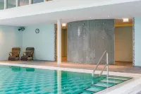 Van der Valk Hotel Emmen - piscina