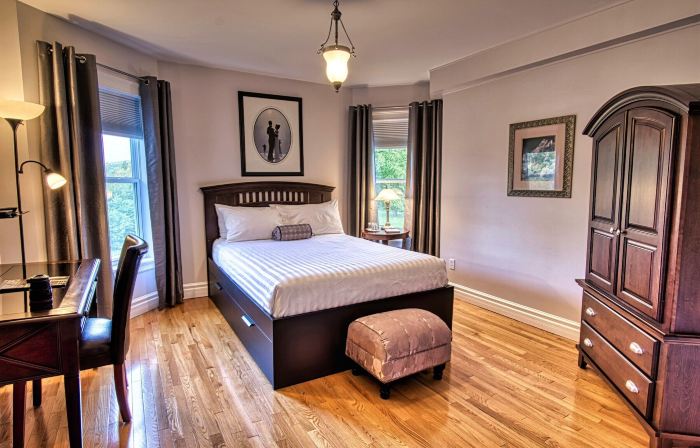 Shamrock Suites