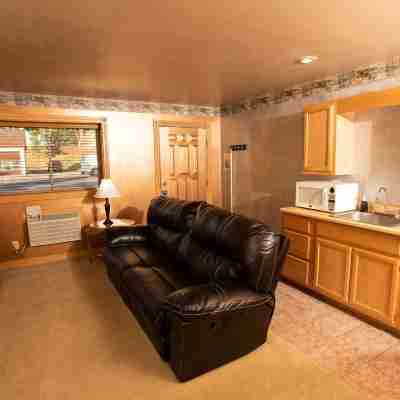 Blue Spruce Motel Rooms