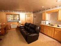Blue Spruce Motel Hotels in Massena
