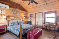 Hollmig Sunset View 1 Bedroom Cabin by RedAwning