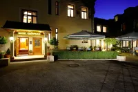 Hotel Grünwald Отели в г. Аубинг-Лоххаузен-Лангвид
