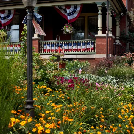 B. F. Hiestand House Bed & Breakfast
