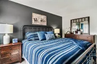 WinterSpecials*Indoor pool/spa*King beds*Clean*Panoramic views*Mins to downtown