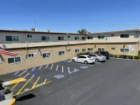 Grand Inn - parking