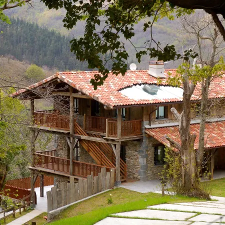 Arantza Apartamentuak Отели в г. Аранас