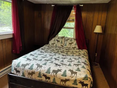 Historic Family Cabin 30 Seconds from Mt. Rainier 마운트 레니에 국립공원 주변 호텔