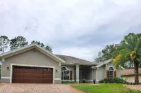 Upscale Palm Coast Home w/ Pool: 7 Mi to Beaches!