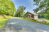 Pet-Friendly Hancock Home on the Delaware River! - Pet friendly