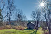 Walk to Village! Family-Friendly Gem in East Burke - WiFi