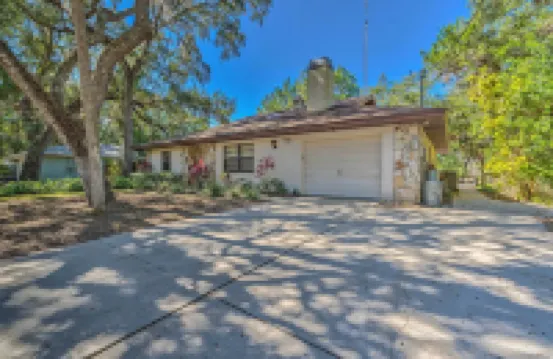 Canalfront Homosassa Escape w/ Private Dock!