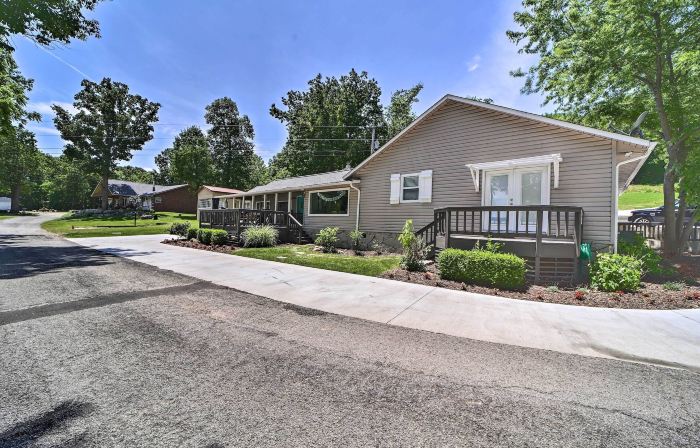 Idyllic Afton Getaway with Dock and Grand Lake Access!