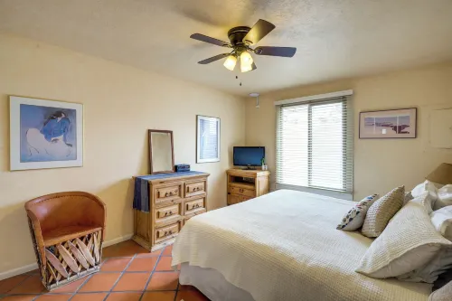 Cozy Southwest Style Santa Fe Condo! - Spa