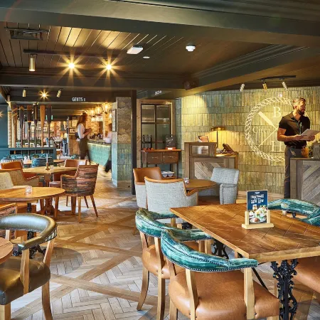 The Boathouse Inn & Riverside Rooms