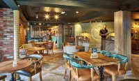 The Boathouse Inn & Riverside Rooms - sarapan