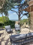 Hôtel la Garrigue & Bar Piscine Hotels in Mazan