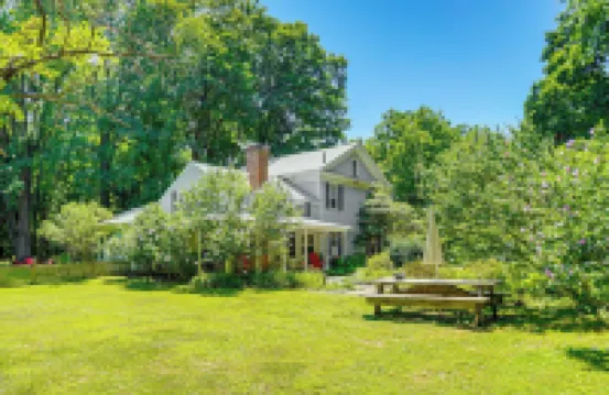 Historic Catskills Farmhouse: Ski, Hike & Relax!
