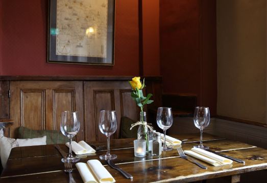 버킹엄셔 암스 대표 이미지