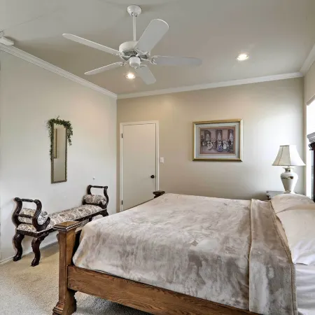Pool & Hot Tub: Lakefront Harlingen Home