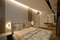 Kompleksi Royal Hotels in 